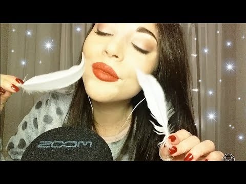 DUE PIUME PER FARTI RILASSARE 😴 Close Up Whispering Asmr Ita