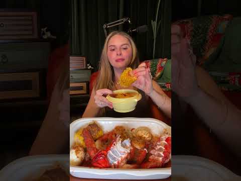 The Perfect Seafood Boil Bite 🦀🌽🥚