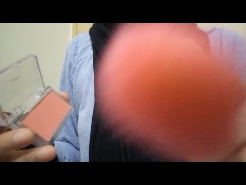 ASMR | 1 Minute Chaotic Makeup Roleplay (Layered sound)