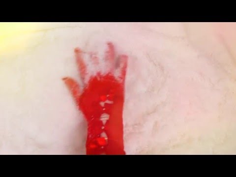 Red Gloves( hand movements in snow ) with Whisper in Dutch  [[ASMR]]