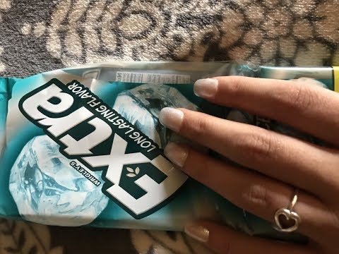 ASMR GUM CHEWING AND RAMBLING (WITH MIC)