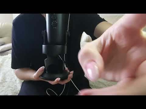 ASMR | Mouth Sounds and Hand Movements