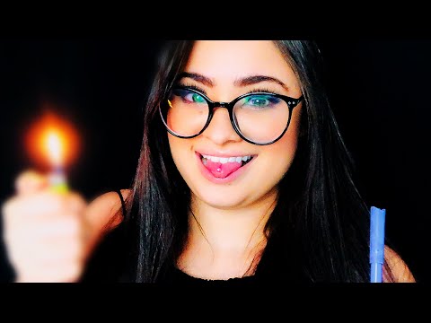 ASMR: COMÉDIA COLOCANDO PIERCING EM VOCÊ! (português)