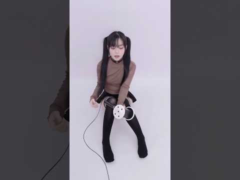 🥰晓美 ASMR｜4k Wheezing oral sound licking ear playing tongue sound silk stockings