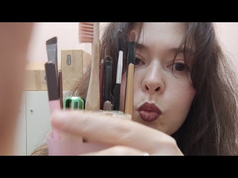 Asmr let me show you around!!! Whispering, tapping, scratching!!! Let me know what you think!!!