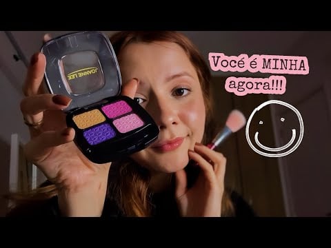ASMR- AMIGA TÓXICA ESTÁ OBCECADA POR VOCÊ E VAI TE MAQUIAR DURANTE A AULA 💅