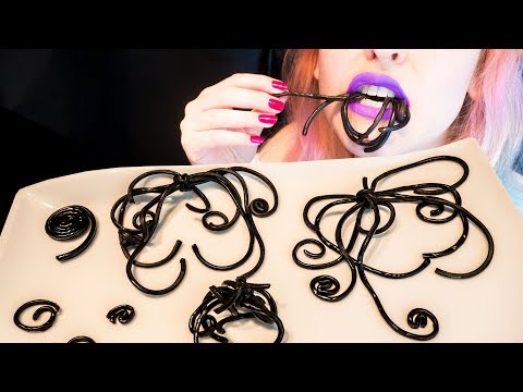 ASMR: Super Creepy & Curly Spider Candy | Halloween Snack ~ Relaxing Eating [No Talking|V] 😻