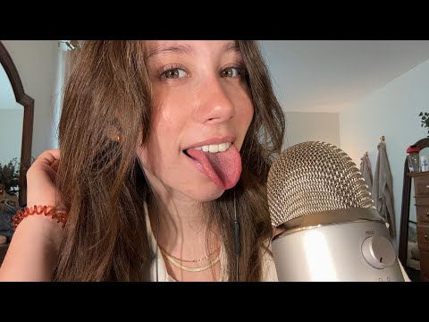 ASMR | Fast Mouth Sounds, Hand Sounds, & Hand Movements 👄🤚