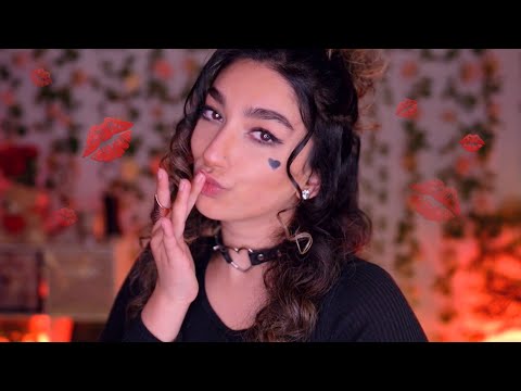 ASMR | Kissing You In FIVE Languages 💋 (English, French, Spanish, Arabic, Urdu)