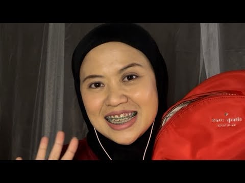 ASMR Yapping - What's in My Bag, Travel Edition (plus tapping & scratching)