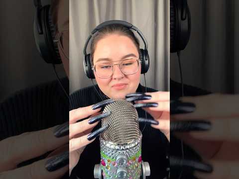 #tingles #relax #josefinasmr #asmr #asmrshorts #longnails #satisfying #asmrsvenska #micscratching