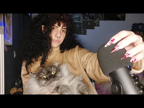 ASMR Fast and Aggressive | mic triggers (pumping, scratching) | random triggers | rambles(whispered)