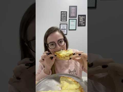 Mukbang comendo pizza 🍕 #asmr