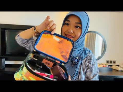 ASMR soft spoken - what’s in mom’s makeup bag 💼 💄(Indonesian)