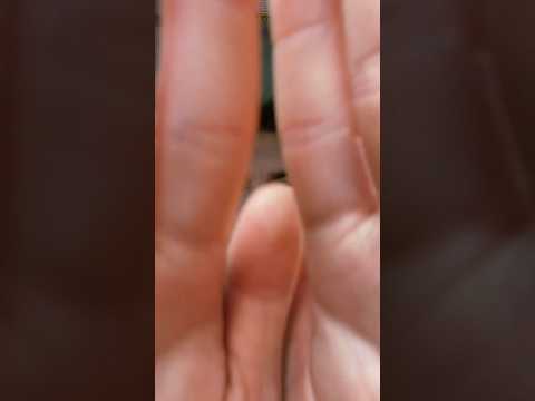 Up close hand movements #asmr #visualasmr #asmrshorts #raeasmr #carasmr #handmovements #upcloseasmr