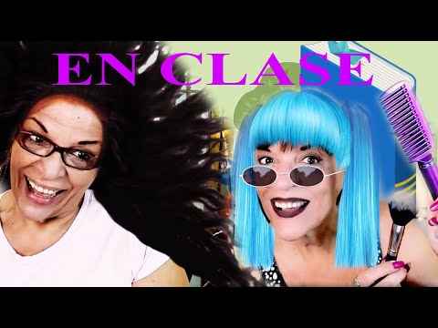 TU AMIGA TE CORTA EL CABELLO Y TE MAQUILLA EN LA CLASE [ASMR]