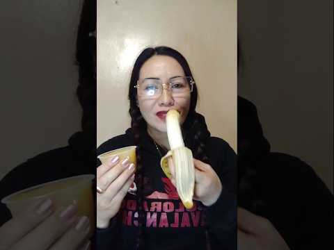 EATING BANANA WITH APPLE SAUCE #shortsfeed #mukbang #everyone #food #viral #asmr #tiktok