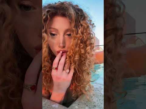 curly hair tips asmr #curlyhair #curlyhairroutine #curlyhairhacks #curlyhairtutorial #asmr