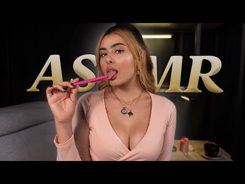 PSICÓLOGA poco profesional TE COQUETEA/ ASMR ROLEPLAY