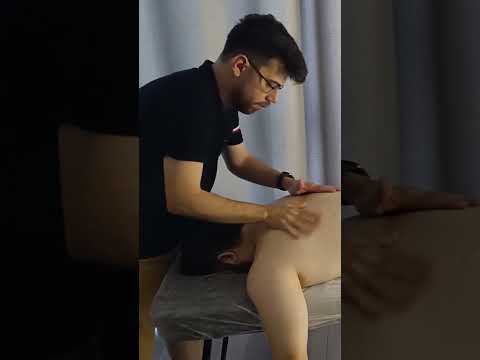 THIS THERAPY MASSAGE IS MADE FOR YOUR RELAXATION #back #shortvideo #asmr #triggersforsleep #relax