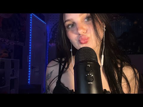 asmr playing ROBLOX dress to impress👗👑