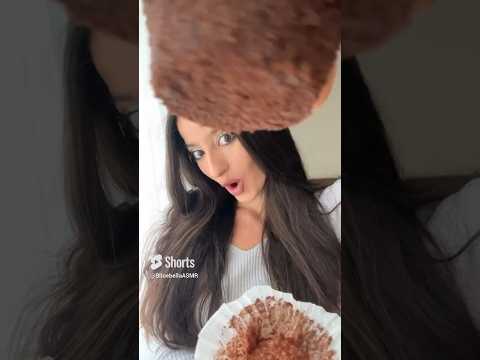 Cupcake eating ASMR🧁 #asmr