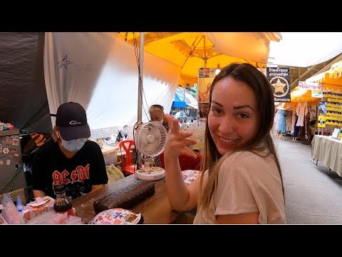 Manicure callejero en un tianguis de Tailandia 💅🏻