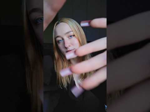 #asmr tapping on the inside of ur screen
