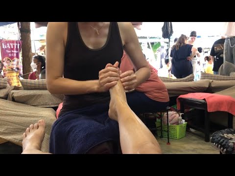 4$ THAI STREET MASSAGE IN Chatuchak market / Thai Foot massage Relaxing
