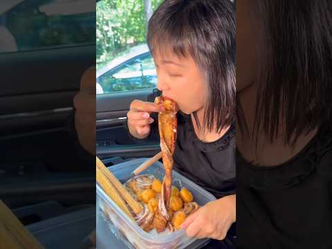 ASIAN MOM IS PISSED CUZ SHE ORDERED A SALAD BUT GOT THIS INSTEAD... #shorts #viral #mukbang