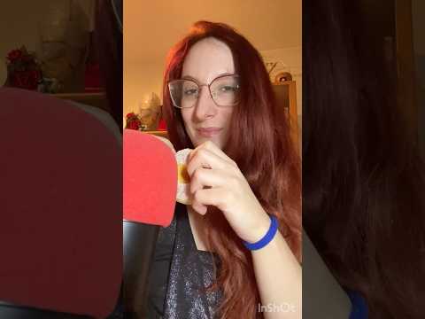 Real or fake?🤔 #asmr #asmrsounds #indovinare #triggers #goodvibes #positivevibes #relaxing