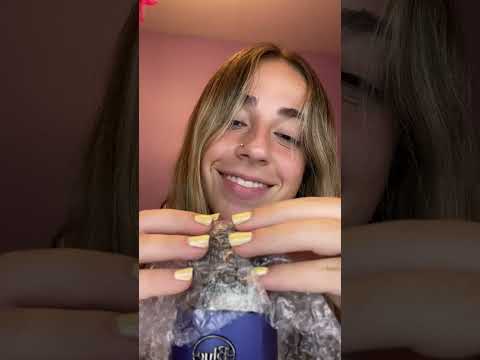 Yt: Viti Asmr Ig: viti.bertuna.   #asmr #asmrsounds #argentina #asmrvideo #tappingvideo
