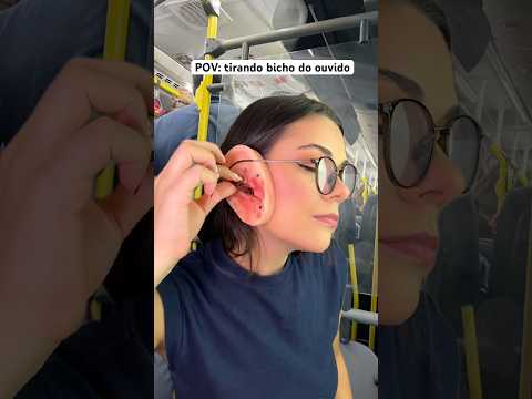 POV: tirando bicho do ouvido #asmr #asmrsounds #humor #shorts