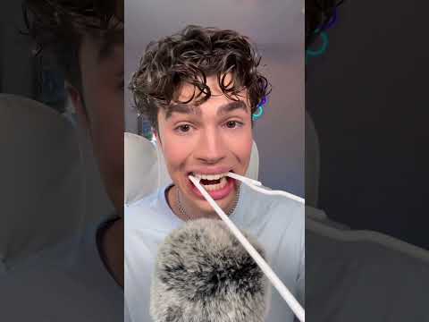 Chewing on things my dad left behind when he left to get the milk 🥛👨🏻#asmr #asmrsounds #chewing