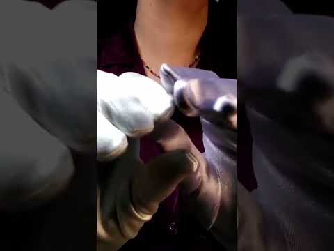 White & Purple #SatinGloves #asmr #handmovementsasmr #asmrlikeasandbox