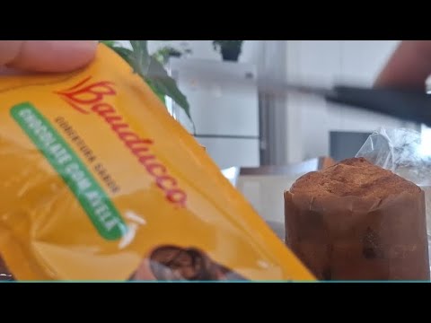 ASMR montando chocotone Bauduco