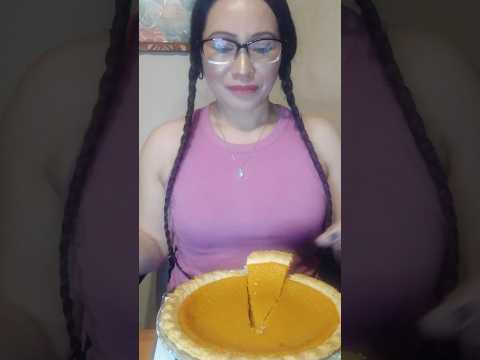 SWEET POTATO PIE WITH HOT CHILI SAUCE#shortsfeed #viralshort #EVERYONE #pie #mukbang #subscribers