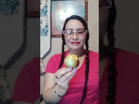 HOW I EAT APPLE #shortsfeed #mukbang #eatingshow #everyone #food #asmr #asmrsounds #eating