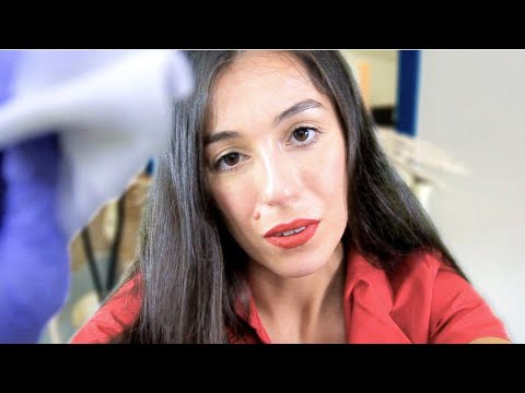 La DOTTORESSA si prende CURA DI TE / MEDICAL ROLEPLAY ASMR ITA