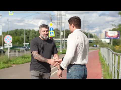Не узнал своего клиента, но массаж головы сделал 😀