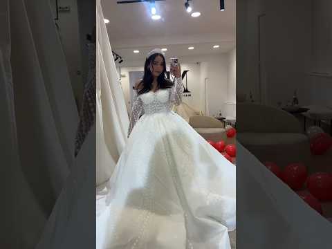 Elle a acheté sa robe de mariée 👰‍♀️ @Chocohoff ￼