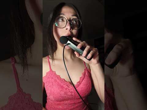 hey, posso mangiarti le orecchie? Pls 🙄ASMR #relax #sleep #shorts #whispering  #asmr #kiki #perte