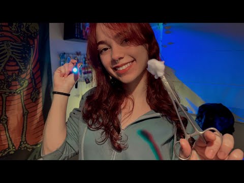 ASMR | Cuidando dos seus ferimentos após um acidente