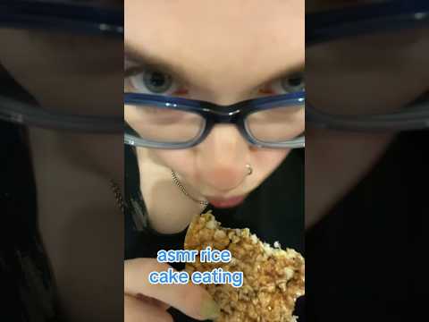 rice cake 😚 #eatingsounds #asmreating #asmr #shorts