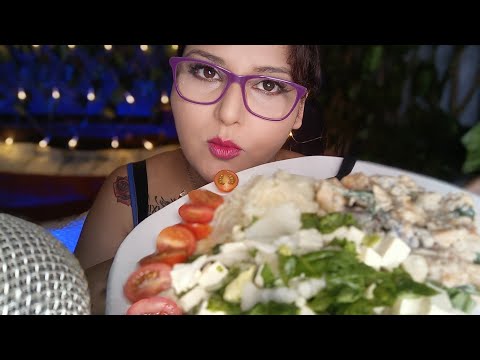 ASMR Comiendo pollo con espinacas y ensalada de espinacas 