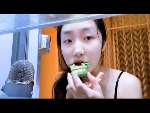 "KC Sleep Aid" Fridge Stealing Series: Episode 5: Eating Laboo Macarons and Jar Cakes