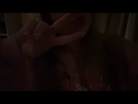 My „first“ asmr video 📼 (Realtalk, tapping & hand sounds) 