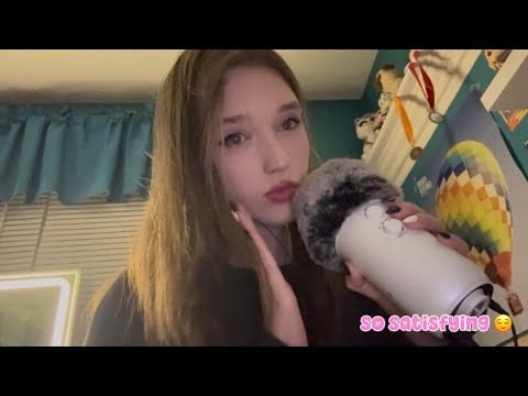 ASMR gum chewing + rambling 🗣️(mouth sounds)
