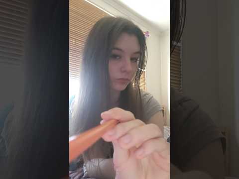 making your face orange 🧡 #asmr #asmrsounds #munasmr #asmrvideo #relax #tingles #orange #fyp #viral