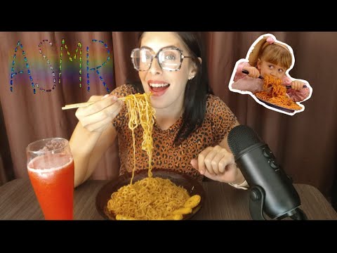 ASMR MUKBANG - Comendo Miojo e Nuggets 🍜 #mukbang